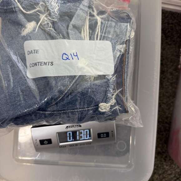 Levis Denim Shorts Womens 25 Distressed High Rise Button Fly Raw Hem Cutoff - Picture 10 of 10